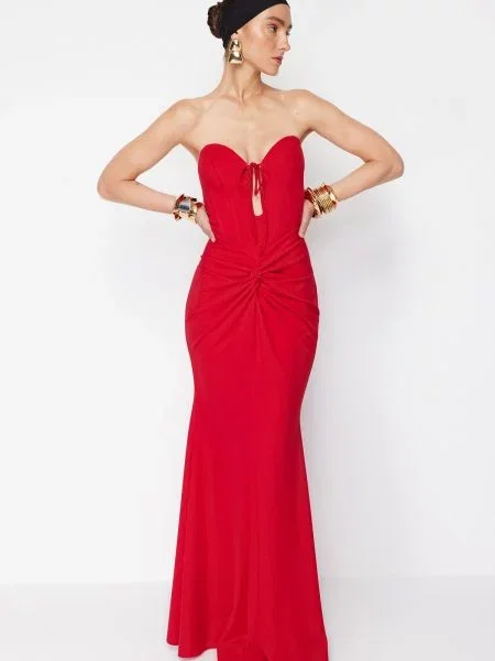 Rochie de seară Trendyol lungă de costum roșu