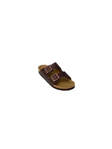 Klapki Birkenstock skórzane na ramiączkach brązowe