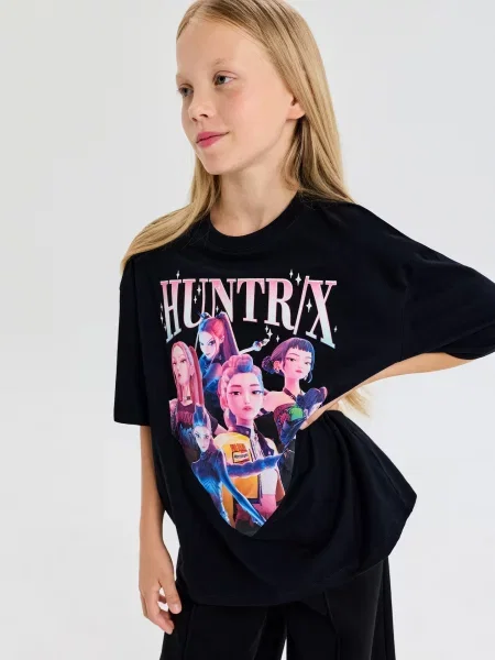 Sinsay oversize tričko s potiskem K-Pop Demon Hunters černá