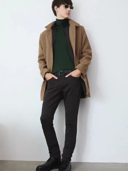 Medicine palton maro