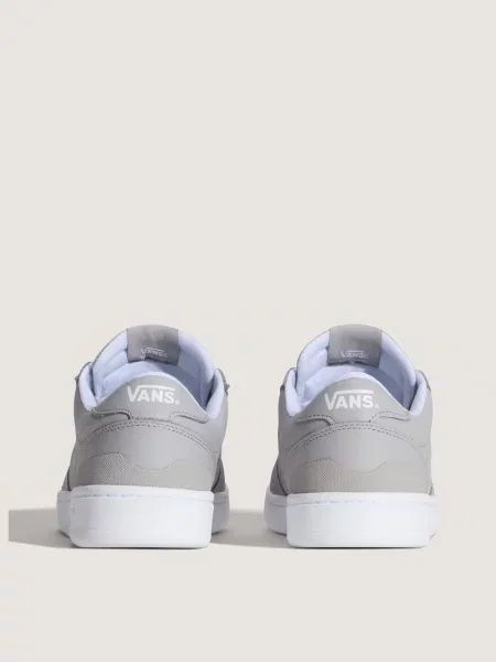 Кожаные кеды Vans серые