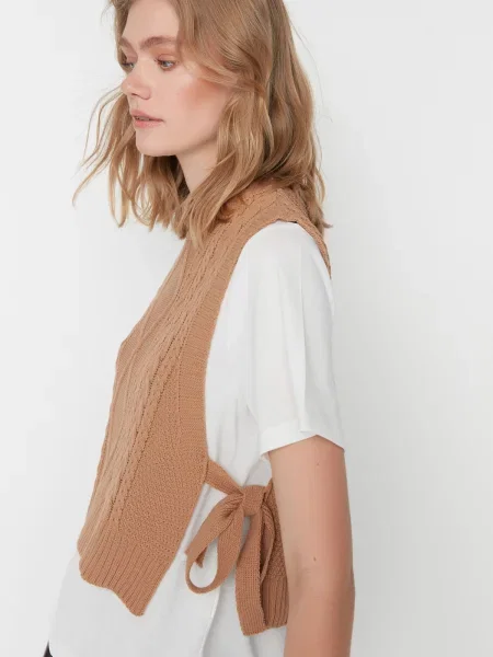 Kamizelka Trendyol brązowa