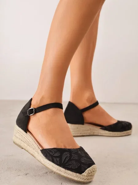 Sandale cu bej negre