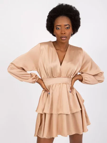 Rochie Fashionhunters cu volane de costum bej