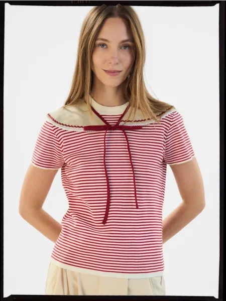 З коміром шапка Reserved