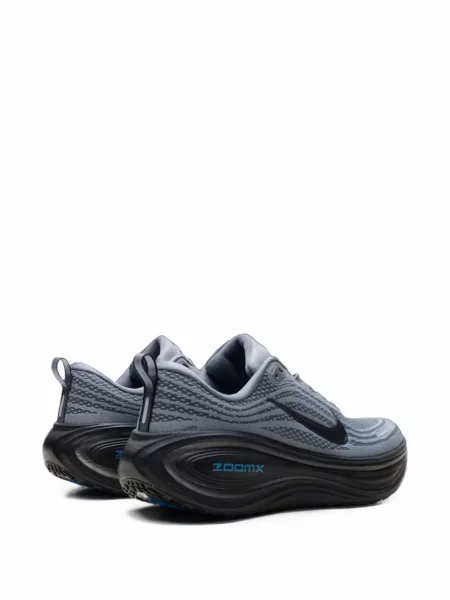 Sneakerși Nike Vomero gri