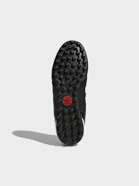 Кожаные кроссовки Adidas черные