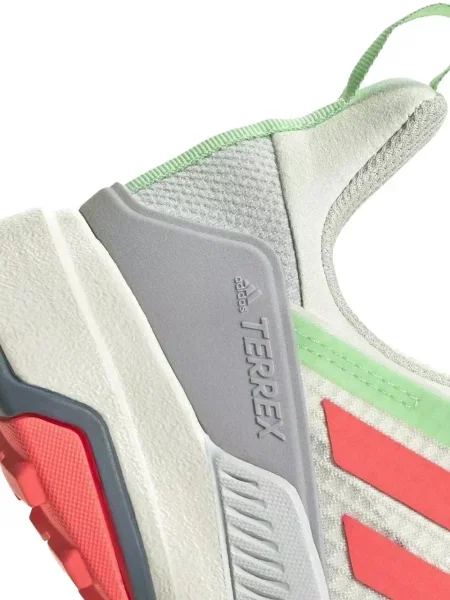 Top Adidas alergare cu decolteu în V alb