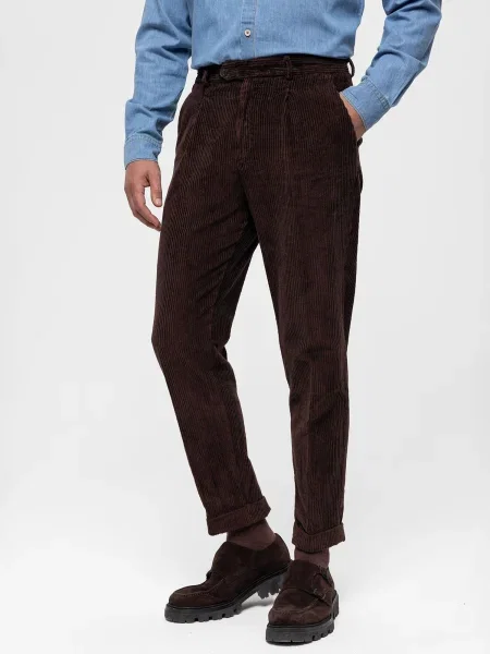 Antioch Pantaloni cutați închis maro