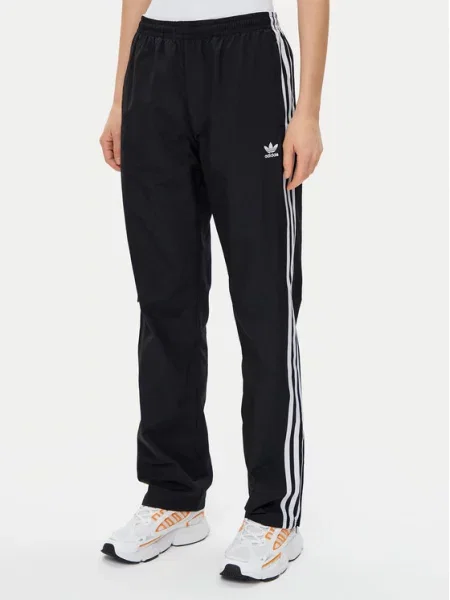 Adidas Spodnie dresowe Woven czarny