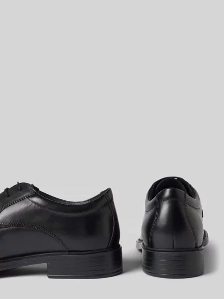 Buty derby ze sznurowaniem model ‘U GLADWIN’ Geox czarny
