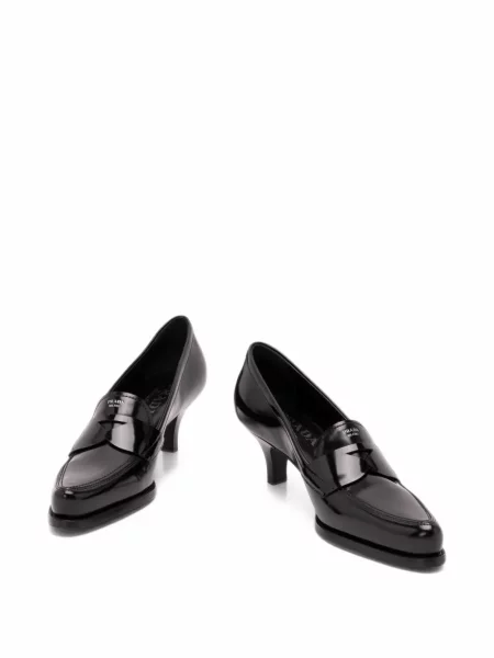 Pantofi loafer Prada din piele negru