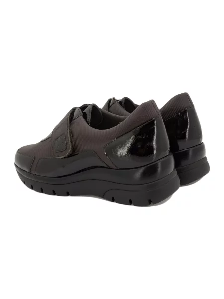 Pantofi Piesanto maro