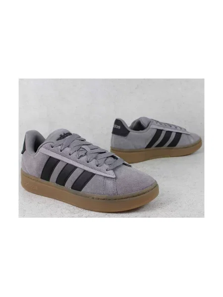 Pantofi Adidas
