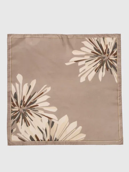 Хустка кольору хакі із шовку в квітковий принт Brunello Cucinelli