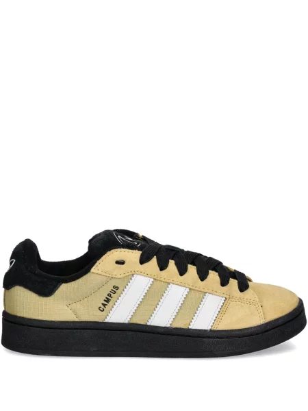 Sneakerși Adidas Gazelle din piele de căprioară cu decolteu rotund alb