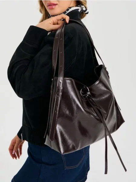 Сумка hobo з імітації лакованої шкіри дерево червоне