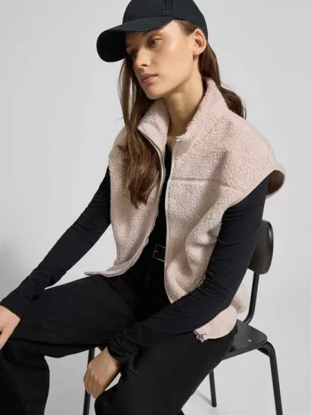 Regular Fit kamizelka o wyglądzie futra typu teddy model SADIA' Pieces beżowa
