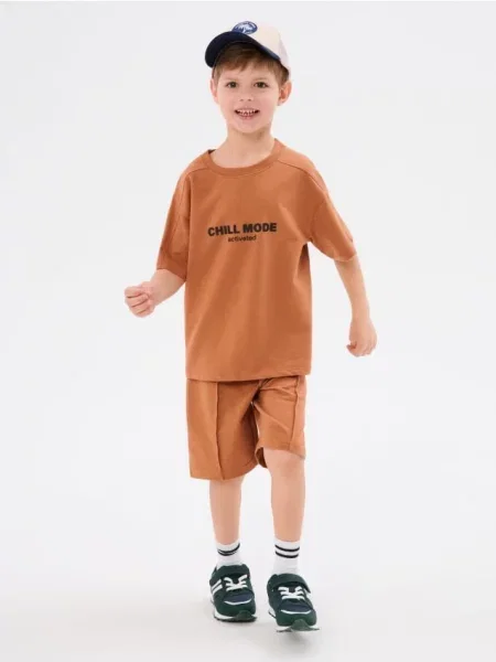 Sinsay Souprava trička a kraťas hnědá