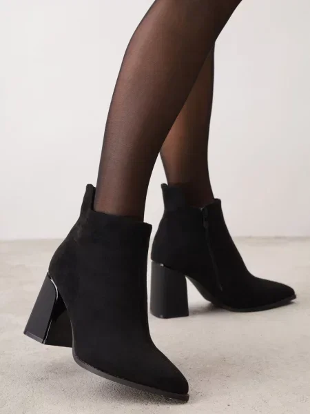 Botine cu gros și căptușeală din imitatie de piele întoarsă Neleria negre