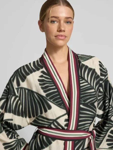 Kaftan z mieszanka z kwiatowym nadrukiem na całej powierzchni Christian Berg Woman Selection