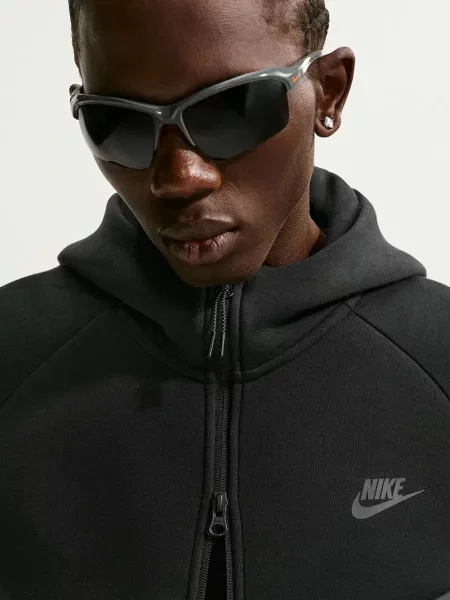 Nike Sportswear melegítőfelső kapucnival férfi Tech Windrunner fekete