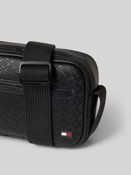 Torba na ramię z detalem z logo Model EMBOSSED FLAG MODULAR' Tommy Hilfiger czarna