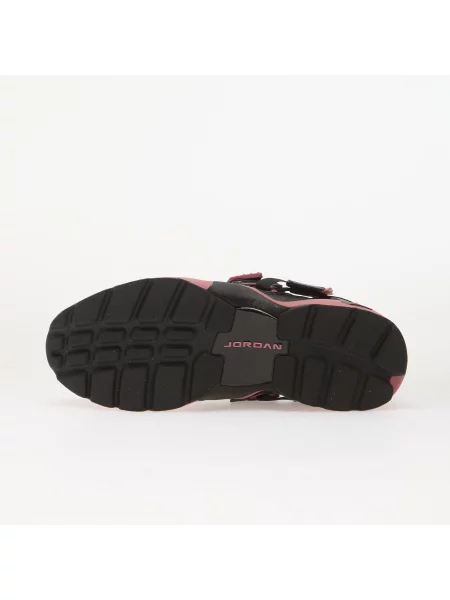 Сникърси Jordan Trunner LX Black/ Desert Berry-Reflective Slvr EUR 36 черно