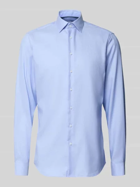 Koszula o kroju slim fit biznes z kołnierzykiem typu kent Christian Berg Men błękitna