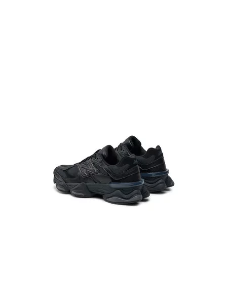 Sneakersy New Balance čierna