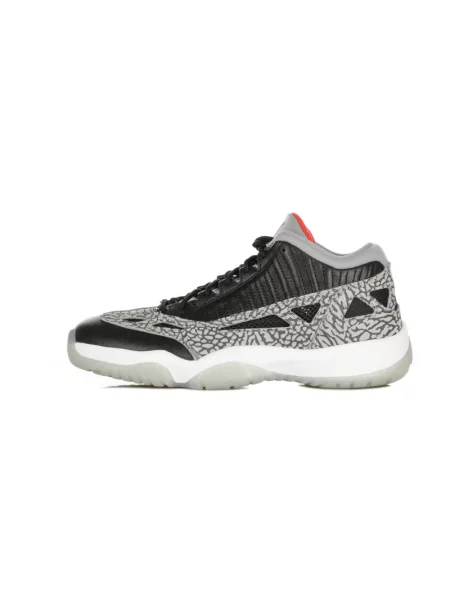 Sneakersy Jordan 11 Retro skórzane retro czarne