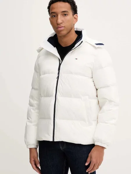 Пухено яке Tommy Jeans зимен модел с уголемена кройка бяло