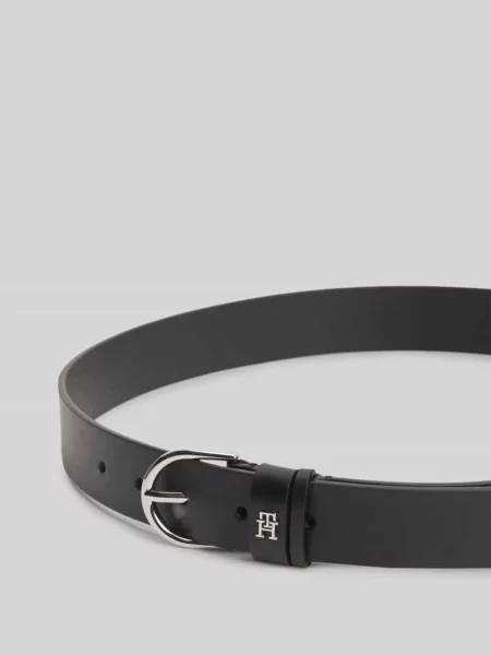 Pasek z naturalnej skóry z aplikacją z logo Tommy Hilfiger czarny