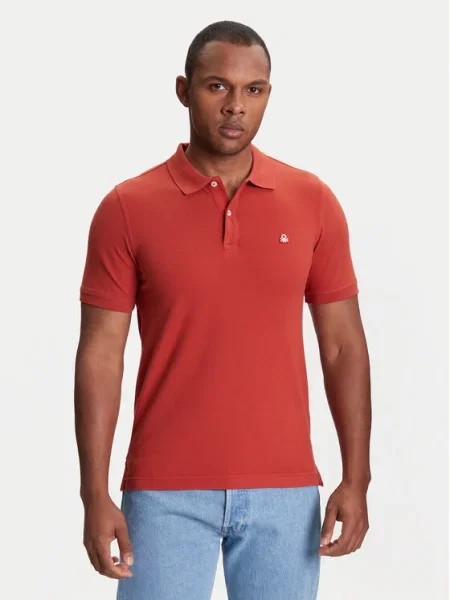 United Colors Of Benetton Тениска с яка и червен