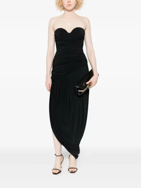 Rochie Magda Butrym drapată de costum negru