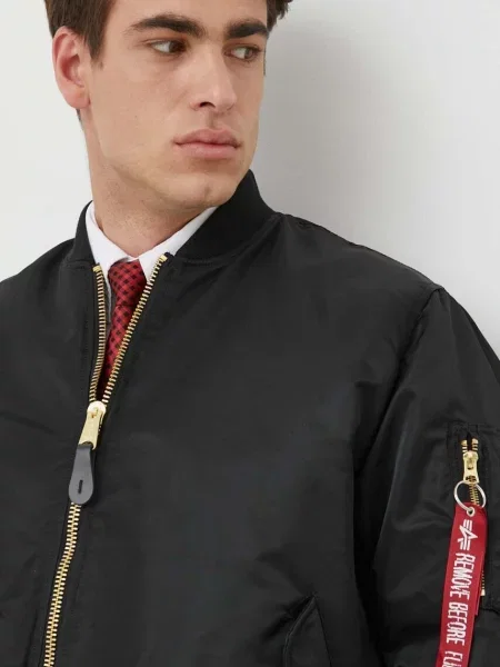 Бомбер Alpha Industries черный