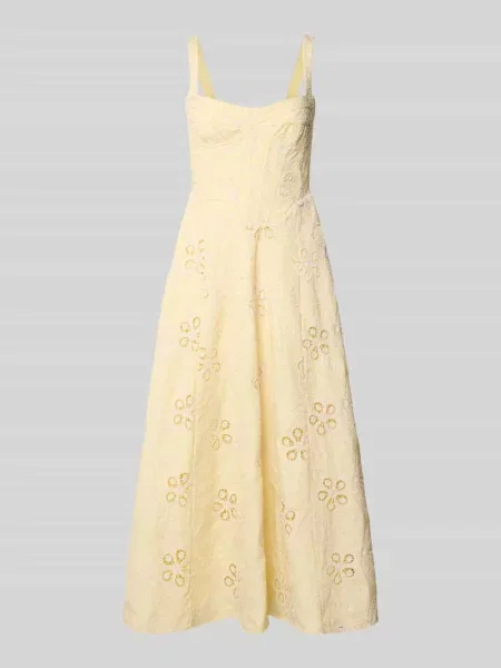 Sukienka koktajlowa z haftem angielskim model ‘LILAH’ Bardot