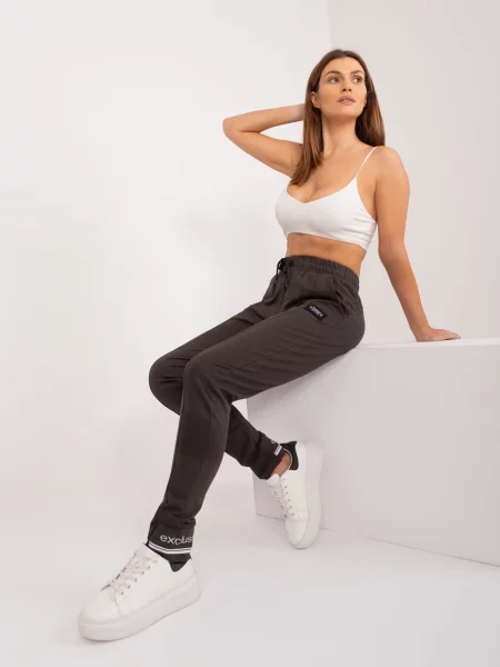 Pantaloni sport Relevance maro