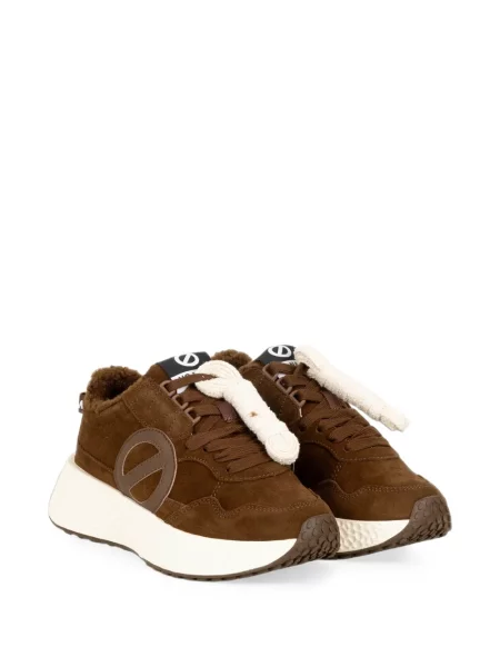 Szarvasbőr sneaker No Name autogrammal barna