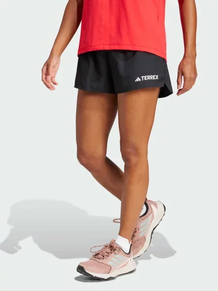 Спортивные шорты Adidas черные