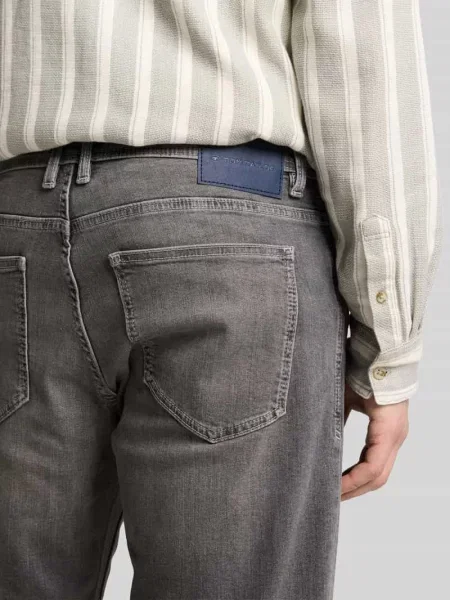 Bermudy jeansy krój regular fit z mieszanka bawełny Tom Tailor