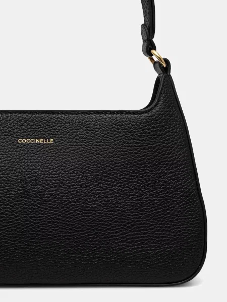 Кожаная сумка Coccinelle черная