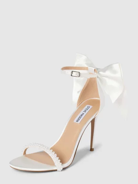 Sandały na szpilce z perełkami model ‘ELLAROSA’ Steve Madden białe
