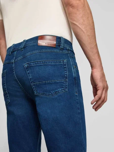 Jeansy o kroju regular fit z wpuszczanymi Bugatti granatowe