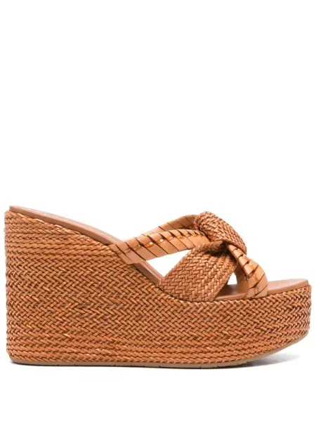 Кожени сандали Casadei кафяво