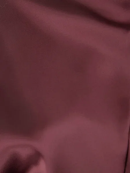 Kostiumas midi suknelė Drhope iki kelių raudona