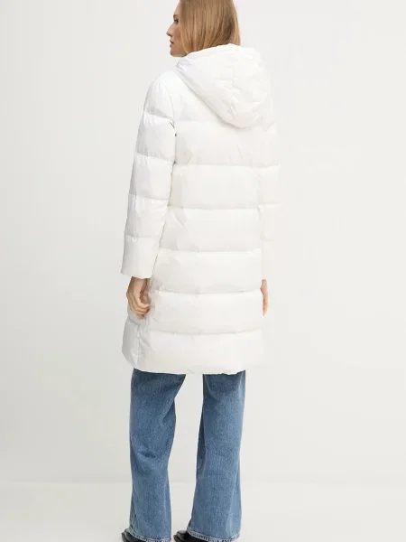 Пуховик Armani Exchange белый