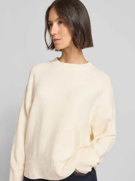 Sweter o kroju relaxed fit z dodatkiem wełny model ‘BOOM’ Vero Moda