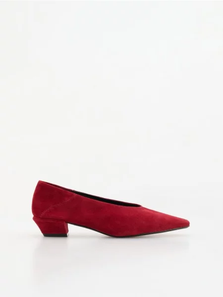 Reserved Pantofi din piele de oaie roșu