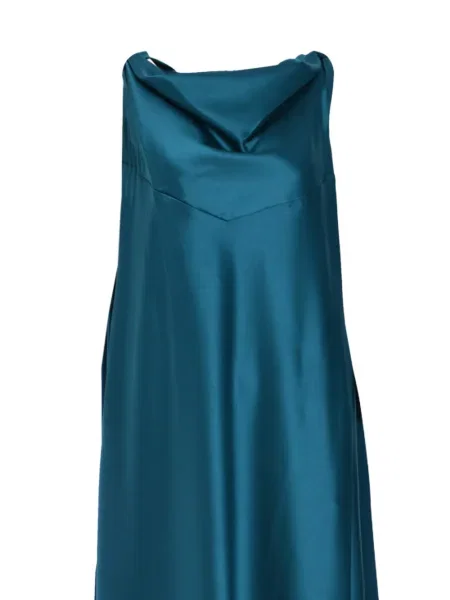 Rochie Rhea Costa drapată de costum albastru